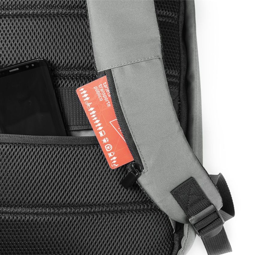 Danium Anti-Theft Backpack