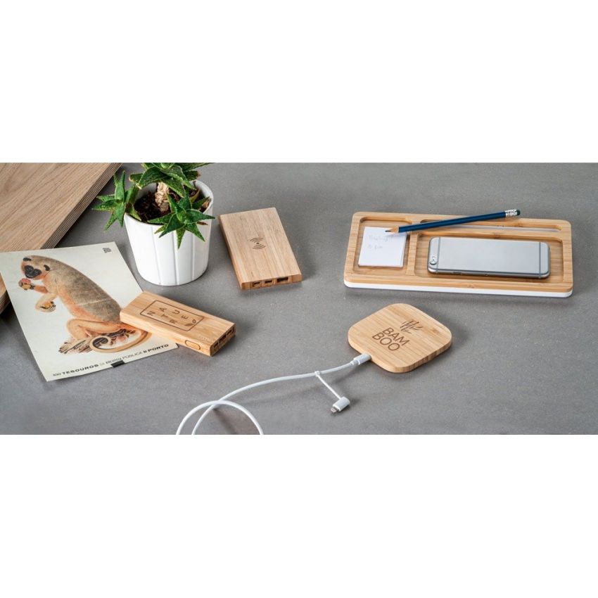 KOHN Power Bank 5,000 mAh in bamboo