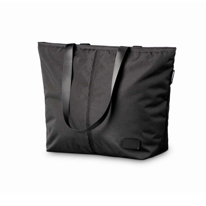 NEO 15L Thermal Bag made from ocean-recycled materials.