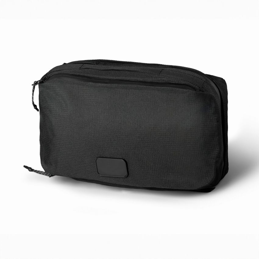 ABYSS 5L cosmetics bag in material recycled from the ocean