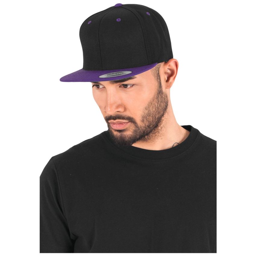 Classic two-tone snapback cap