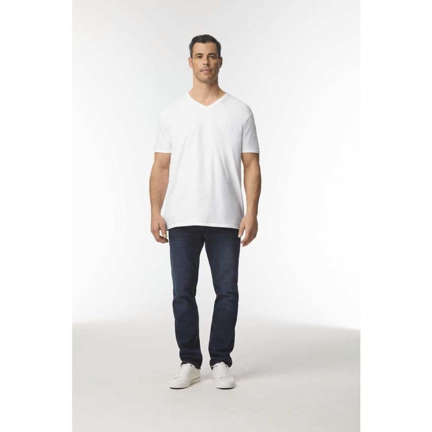SOFT STYLE ADULT V-NECK T-SHIRT Men's V-neck T-shirt