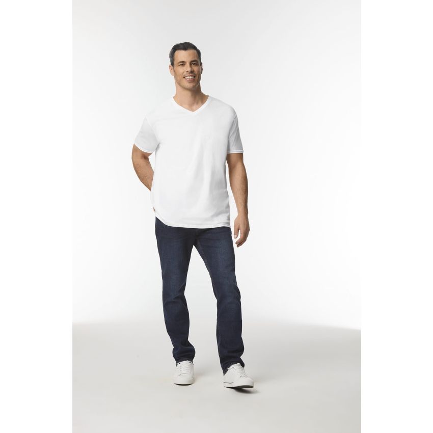 SOFT STYLE ADULT V-NECK T-SHIRT Men's V-neck T-shirt