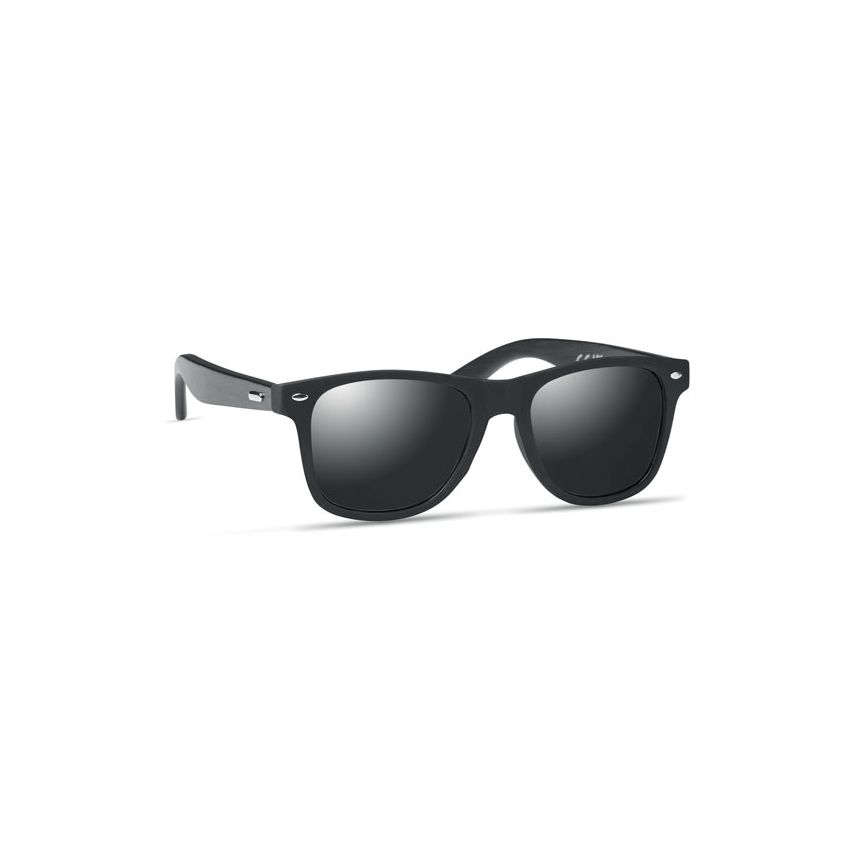 Sunglasses with bamboo frame