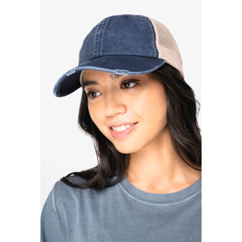 Eco-friendly unisex trucker cap with ripped effect