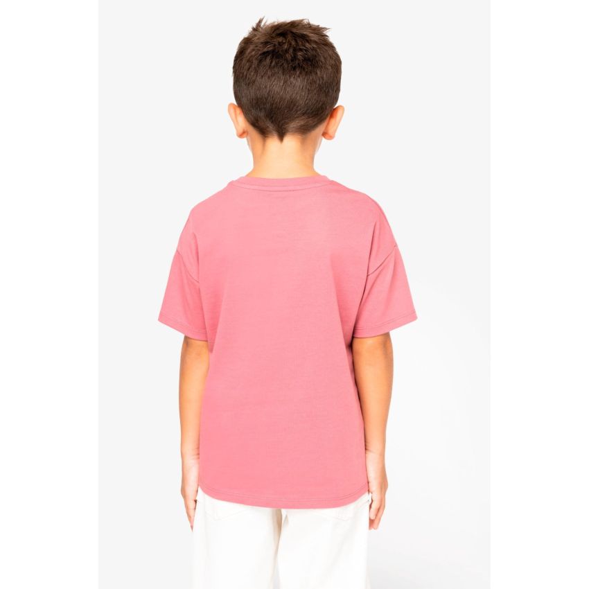 Eco-friendly children's T-shirts with dropped shoulders