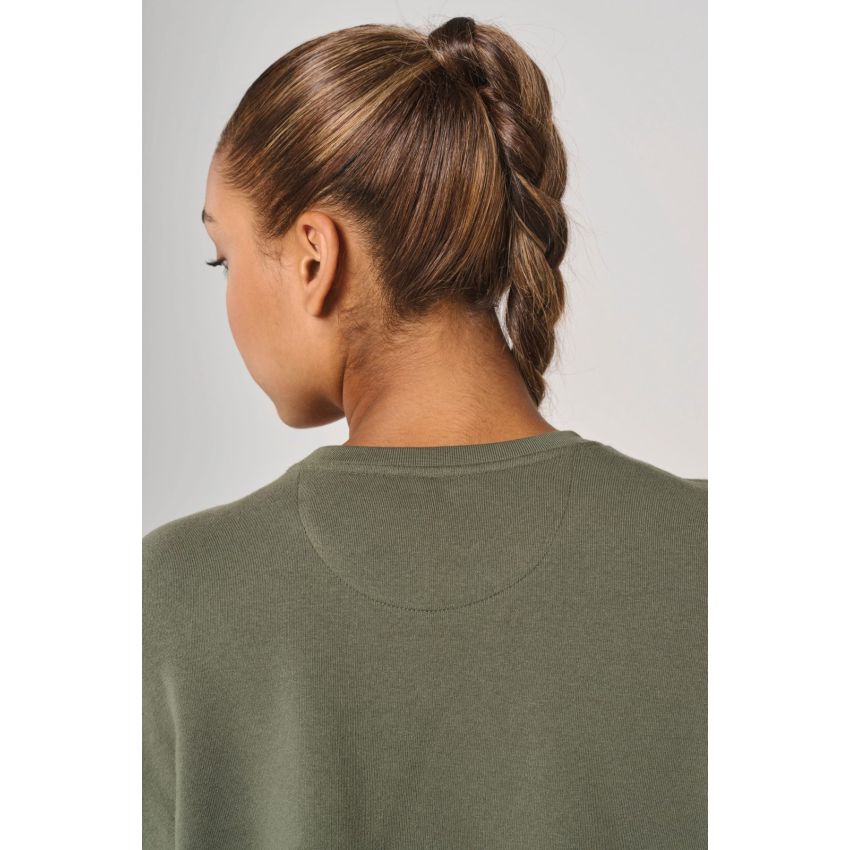 Women's cropped sweatshirt with round neckline